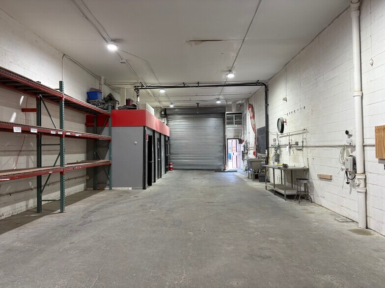 More Photos Of 159 21st St, Brooklyn Warehouse For Sale
