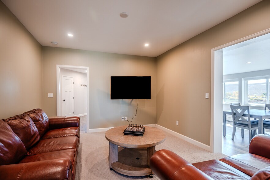 More Photos Of 43950 US Highway 50, Gunnison Flex For Sale