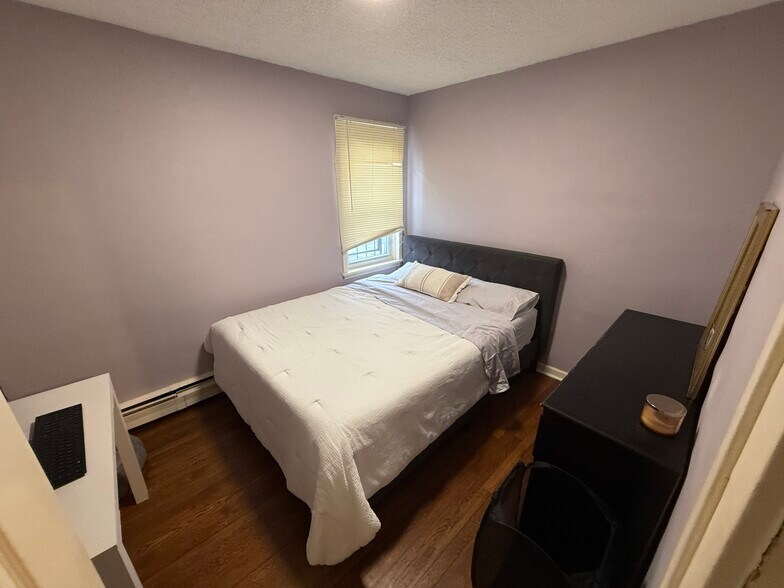 More Photos Of , Madison Heights Unknown For Sale