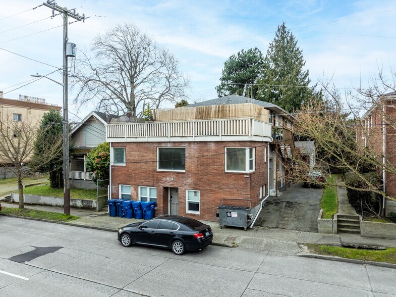 More Photos Of 7329 15th Ave NW, Seattle Apartments For Sale