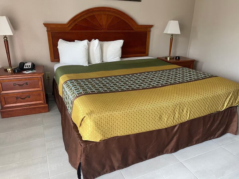 More Photos Of 2605 S Range Ave, Denham Springs Hotel For Sale
