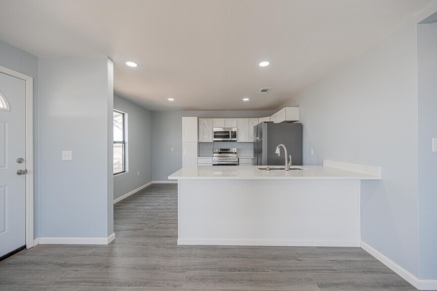 More Photos Of 241 Bass St, Odessa Land For Sale