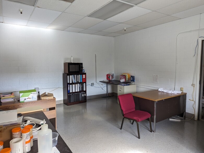 More Photos Of 50 Toc Dr, Highland Manufacturing For Sale