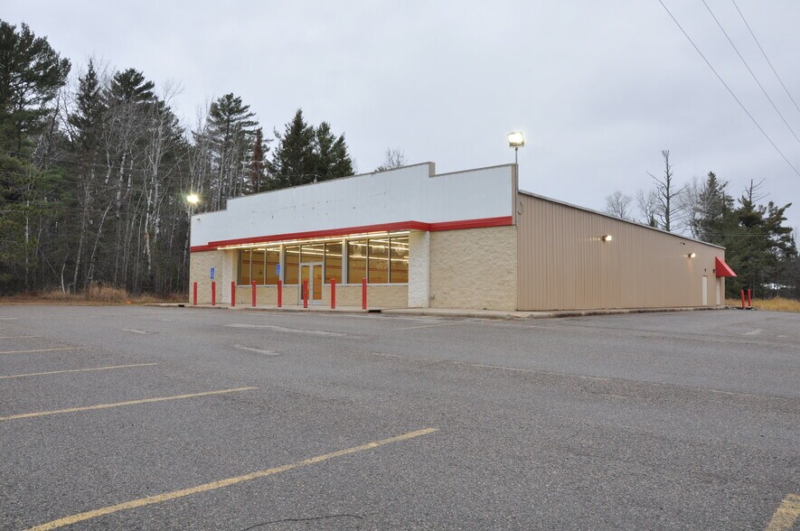 More Photos Of 704 W 3rd Ave N, Aurora Freestanding For Sale