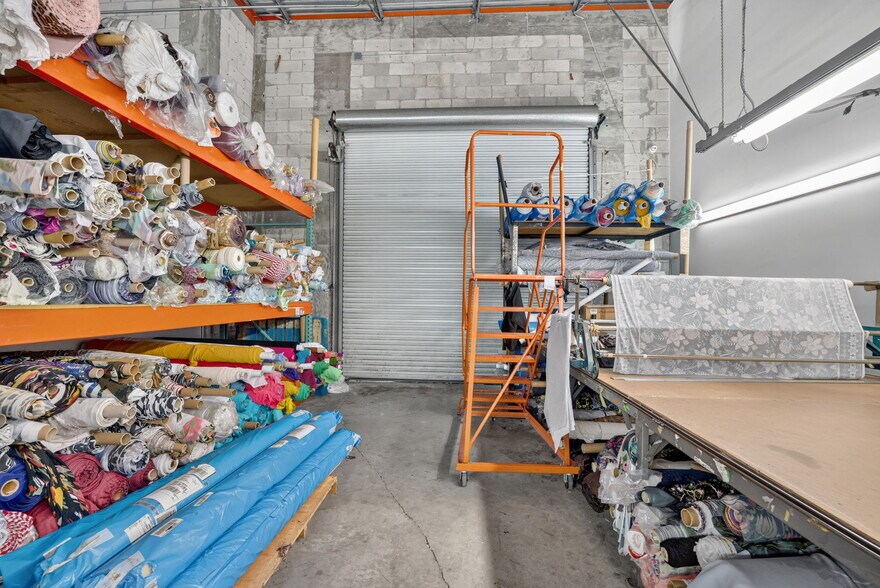 More Photos Of 2202-2204 W 78th St, Hialeah Warehouse For Sale