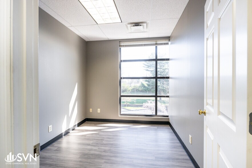 More Photos Of 1050 Monarch St, Lexington Office For Lease