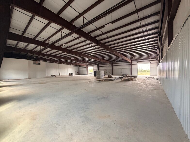 More Photos Of 3522 N Mason Rd, Katy Warehouse For Lease
