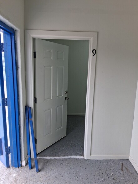 More Photos Of 1605 W Broadway Rd, Phoenix Warehouse For Sale