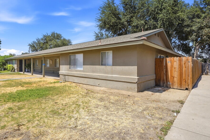 More Photos Of 1262 N Marks Ave, Fresno Apartments For Sale