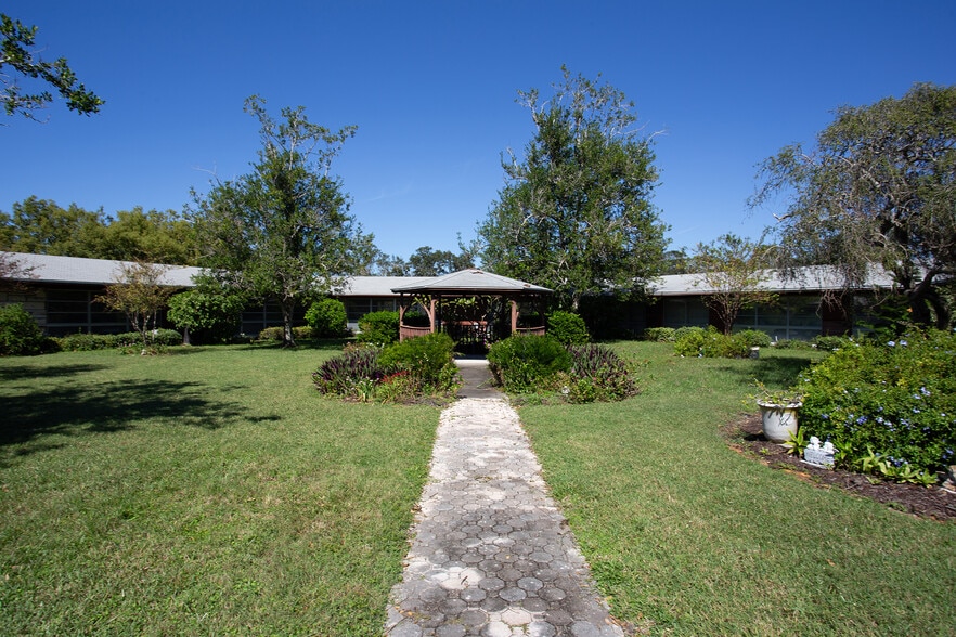 More Photos Of 3115 Dryer Ave, Largo Religious Facility For Sale