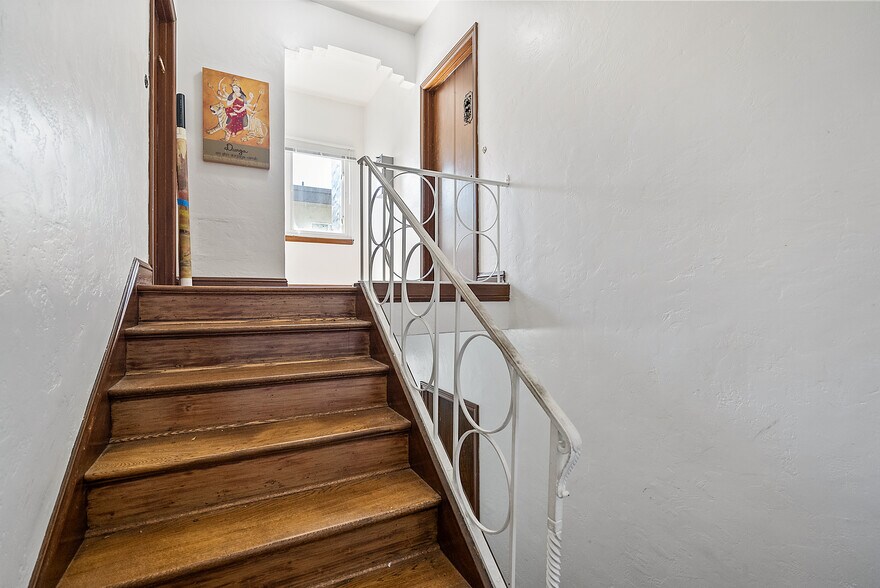 More Photos Of 1217 Capuchino Ave, Burlingame Apartments For Sale