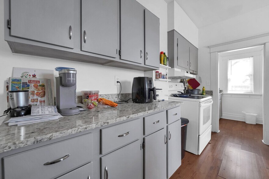 More Photos Of 2406-2408 Indianola Ave, Columbus Apartments For Sale