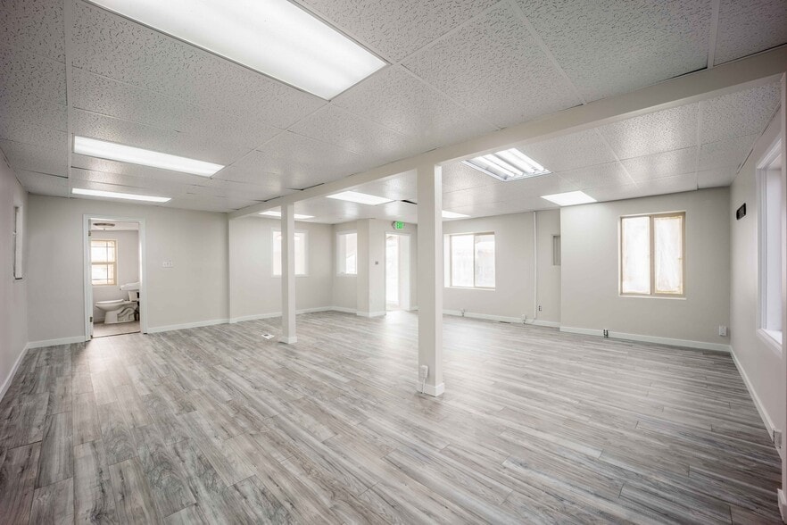 More Photos Of 3841 S Highland Dr, Salt Lake City Freestanding For Lease