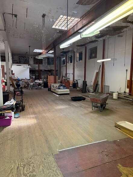 More Photos Of 1806 Alcatraz Ave, Berkeley General Retail For Sale