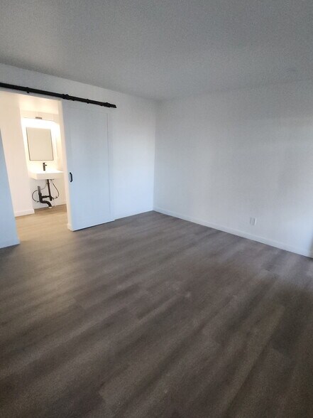 More Photos Of 1011 E 4th St, Reno Hotel For Sale