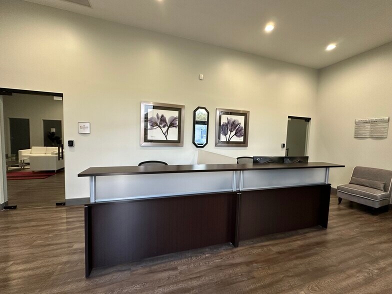 More Photos Of 952 International Pky, Lake Mary Office For Sale