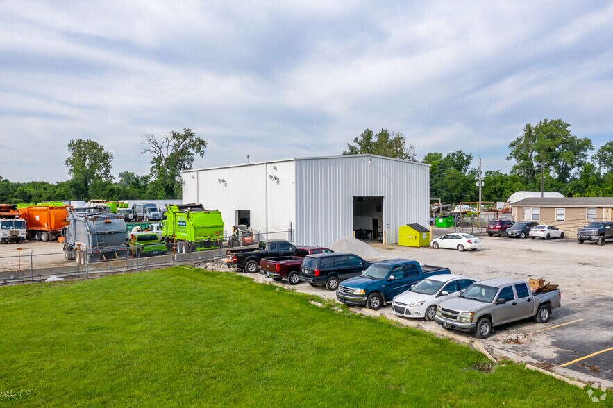 Primary Photo Of 10011 Woodend Rd, Edwardsville Warehouse For Lease