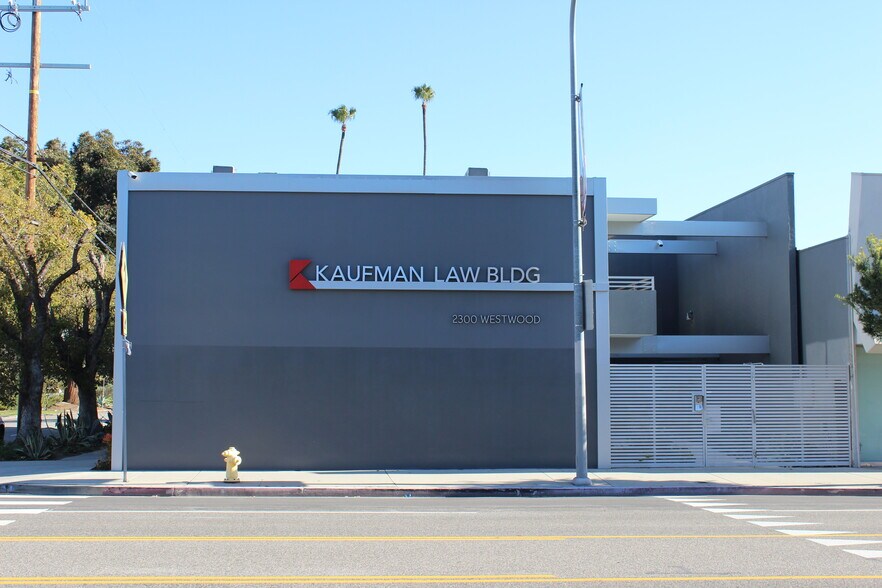 More Photos Of 2300 Westwood Blvd, Los Angeles Office For Lease