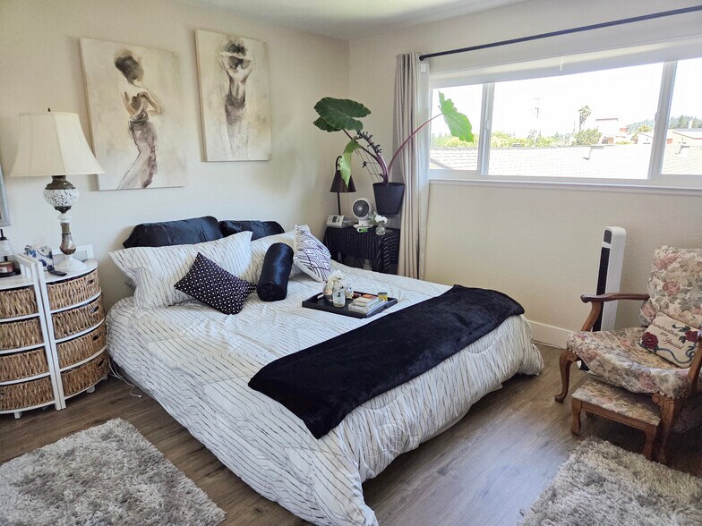 More Photos Of 4015 Hoen Ave, Santa Rosa Apartments For Sale