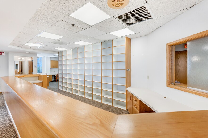 More Photos Of 2525 Harbor Blvd, Port Charlotte Medical For Lease