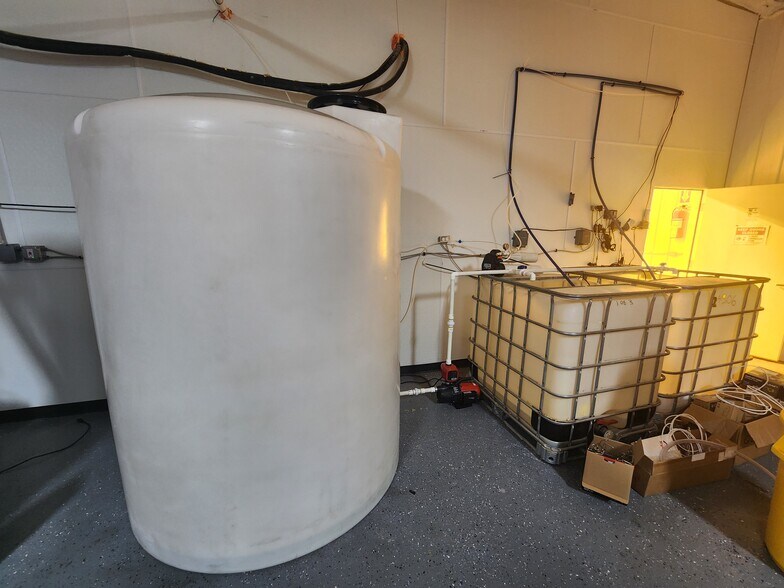 More Photos Of 9909 E 46th Pl, Tulsa Warehouse For Sale