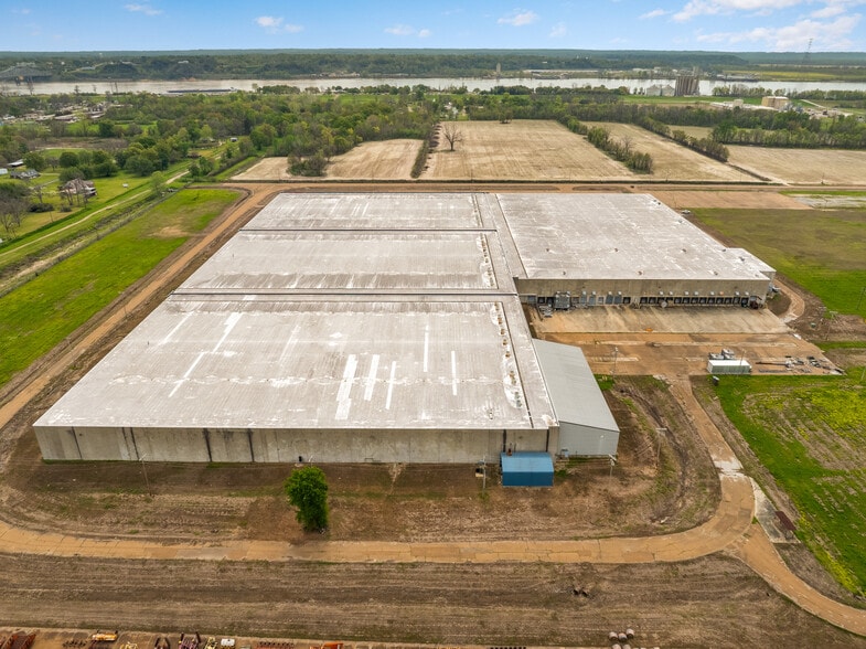 More Photos Of 1 King Timahoe Dr, Vidalia Industrial For Sale