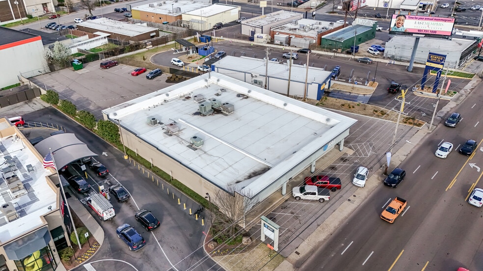 More Photos Of 4934-4938 Poplar Ave, Memphis General Retail For Sale