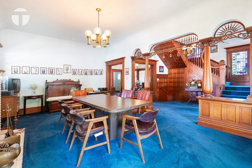 More Photos Of 2131 L St, Sacramento Office Residential For Sale