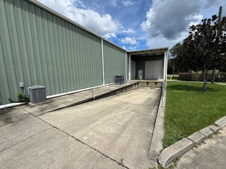 More Photos Of 7065 NW 22nd St, Gainesville Warehouse For Lease