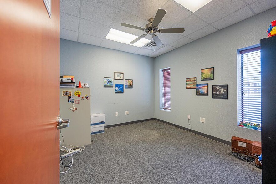 More Photos Of 650 S John Ben Shepperd Pky, Odessa Office For Sale