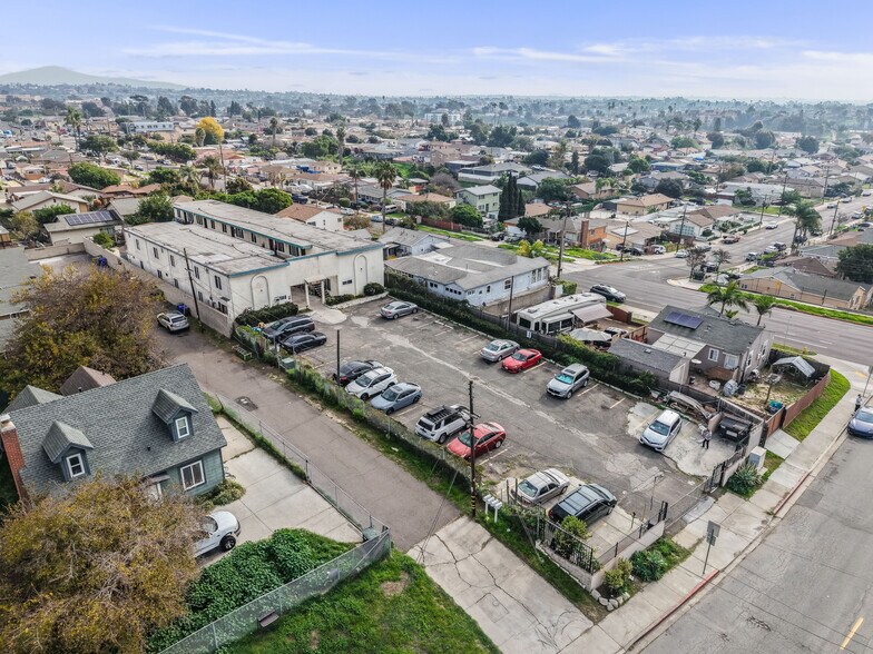 More Photos Of 335 Laurel Ave, National City Apartments For Sale