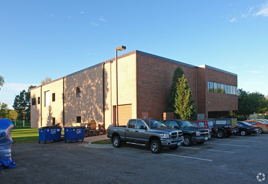 More Photos Of 6133 Baker Rd, Minnetonka Freestanding For Sale