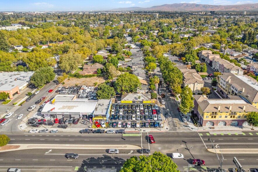 More Photos Of 1555 W San Carlos St, San Jose Auto Dealership For Sale
