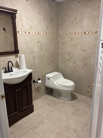 More Photos Of 3800 S Ocean Dr, Hollywood Office For Sale