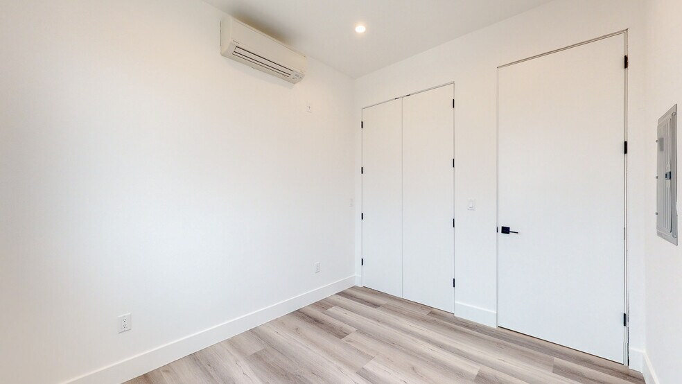 More Photos Of 525 N Normandie Ave, Los Angeles Apartments For Sale