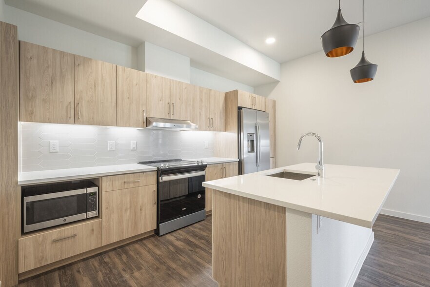 More Photos Of 2040-2060 N Scottsdale Rd, Scottsdale Apartments For Lease