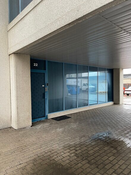 More Photos Of 130 Industry St, Toronto Showroom For Lease