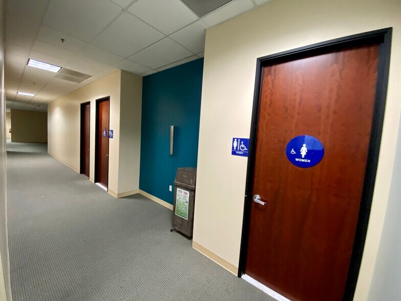 More Photos Of 18705 Madrone Pky, Morgan Hill Research And Development For Lease