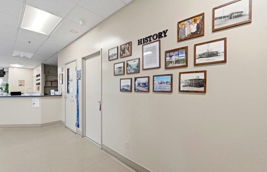 More Photos Of 861 N Blackstone St, Tulare Veterinarian Kennel For Sale