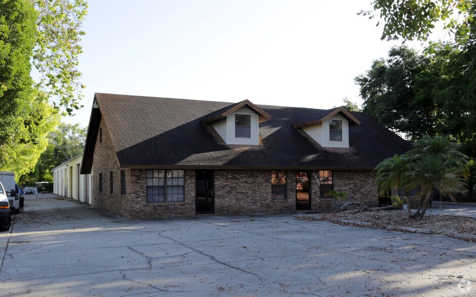 More Photos Of 4601 Enterprise Ave, Naples Manufacturing For Lease