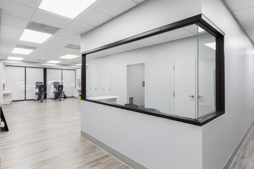 More Photos Of 324 Stevens Entry, Peachtree City Medical For Lease