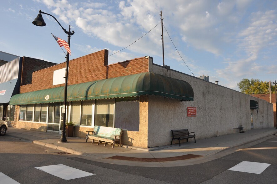 More Photos Of 161 4th Ave N, Foley Office For Lease