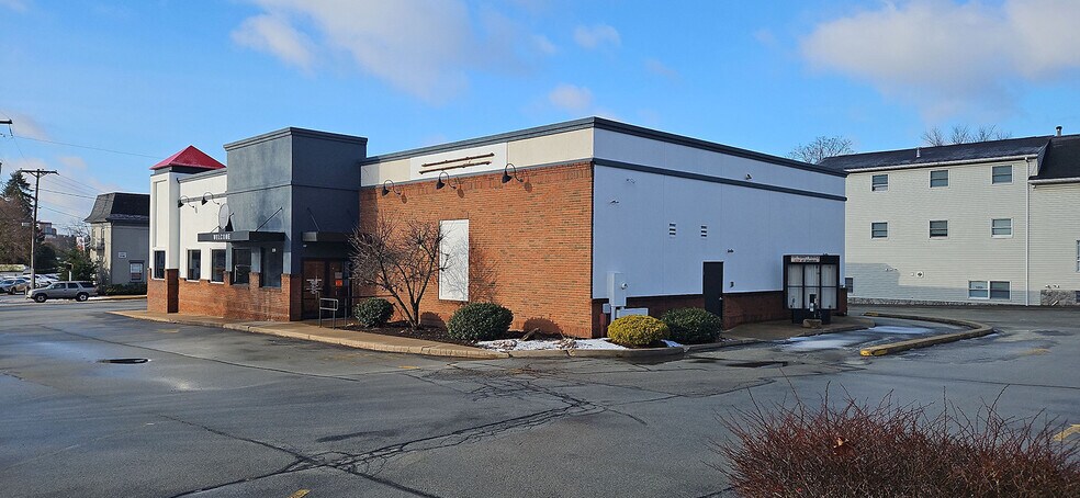 More Photos Of 320 S 7th St, Indiana Fast Food For Lease