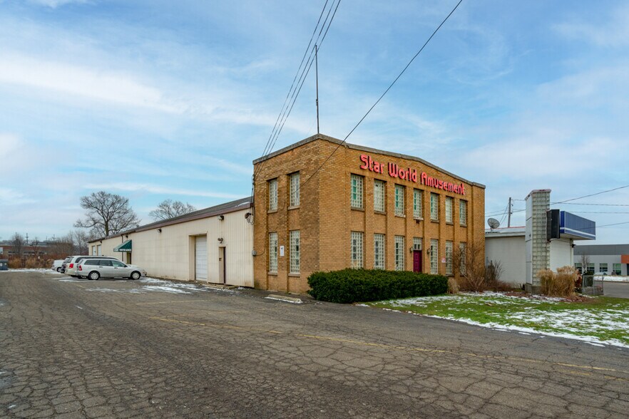 Primary Photo Of 412 Harrison St, Kalamazoo Freestanding For Lease