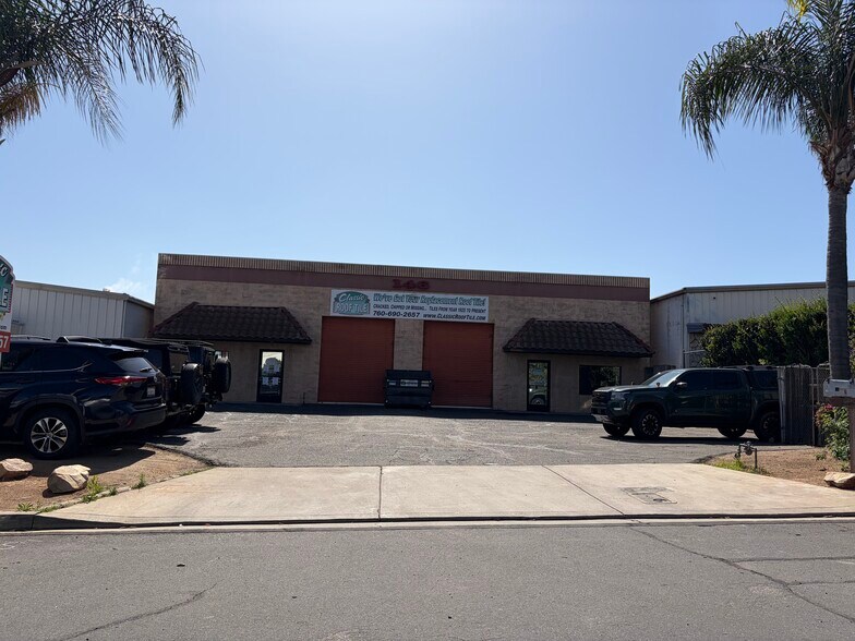 More Photos Of 146 Vinewood St, Escondido Warehouse For Lease