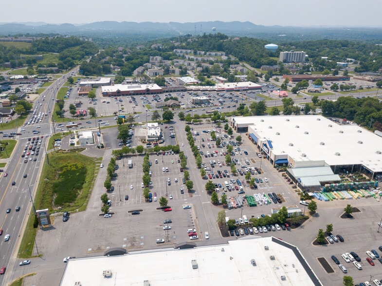 More Photos Of 5520 Nolensville Pike, Nashville Unknown For Lease