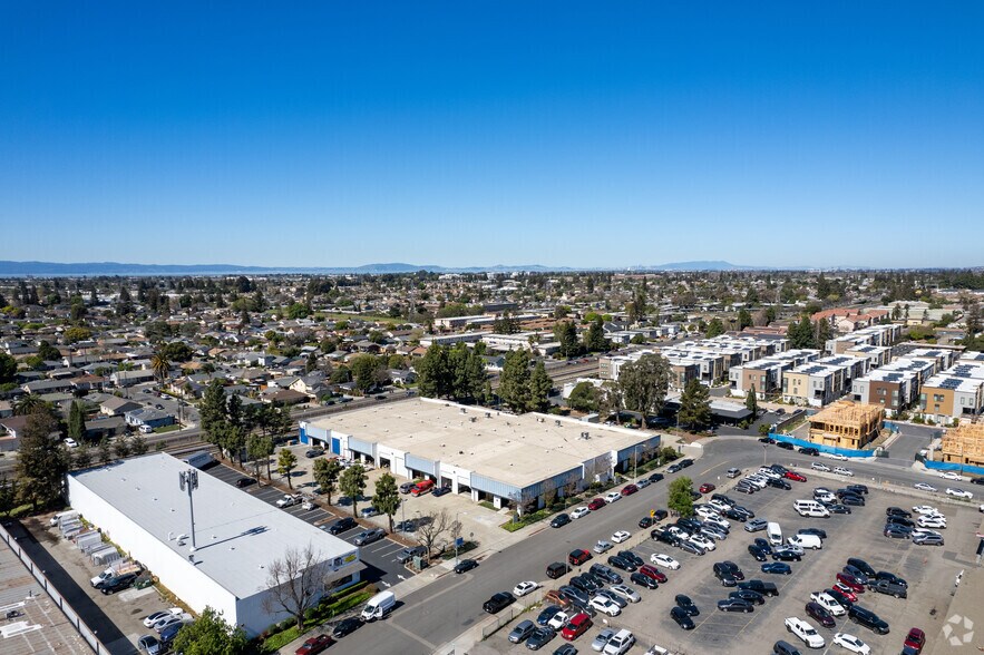 More Photos Of 25613 Dollar St, Hayward Warehouse For Sale