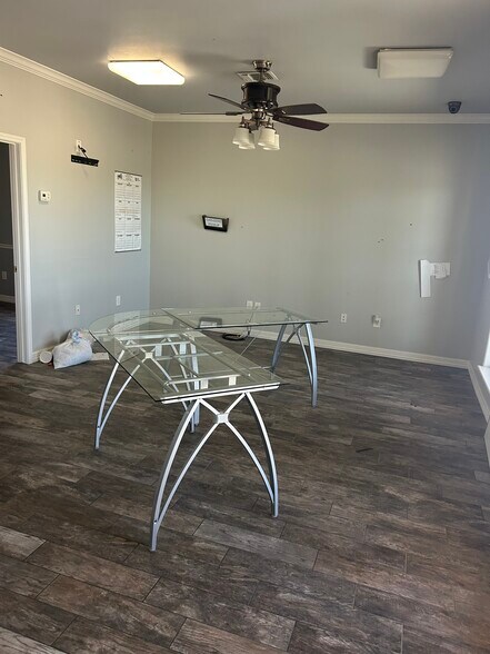 More Photos Of 6045 US- Hwy 77, Odem Warehouse For Lease