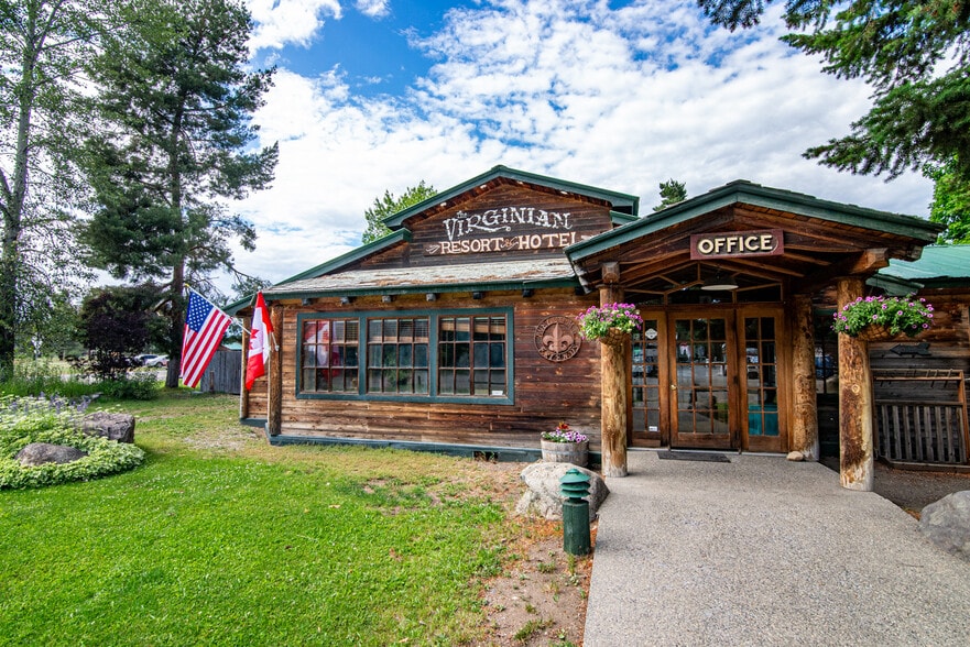 More Photos Of 808 N Cascades Hwy, Winthrop Hotel For Sale