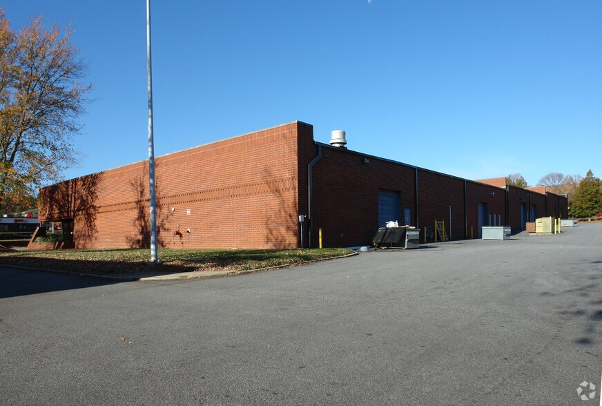 More Photos Of 6135 Jimmy Carter Blvd, Norcross Light Distribution For Lease